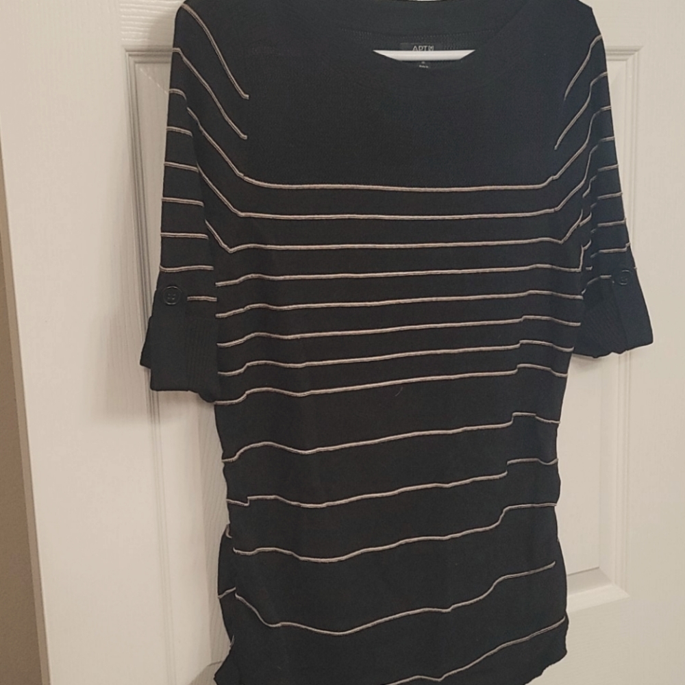 Apt 9 short sleeve sweater top